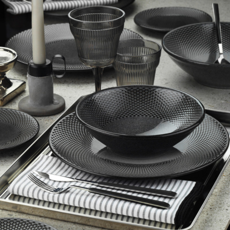 chic black porcelain collection